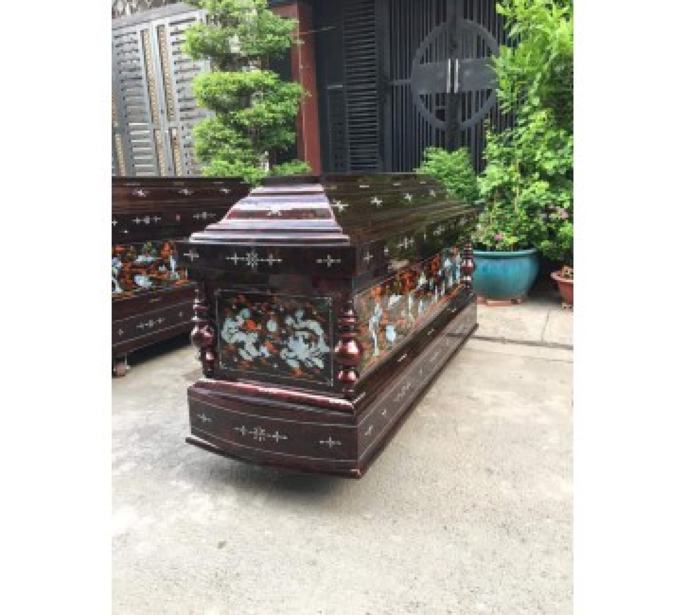 Áo quan Mỹ sơn mài cẩn